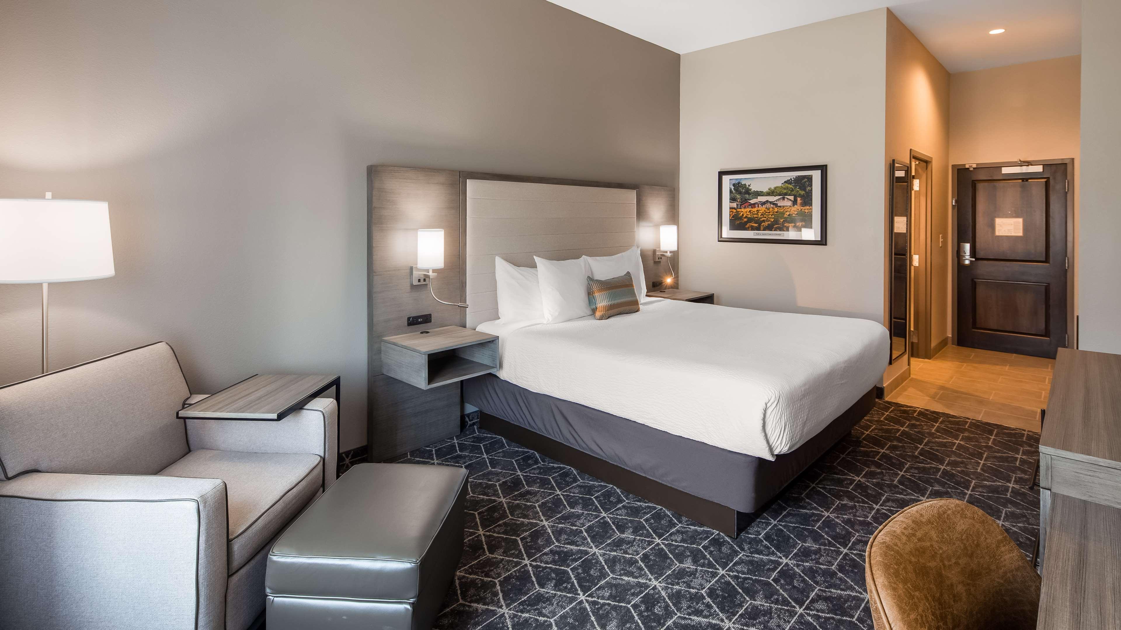 Best Western Plus Lawrenceburg Exterior photo
