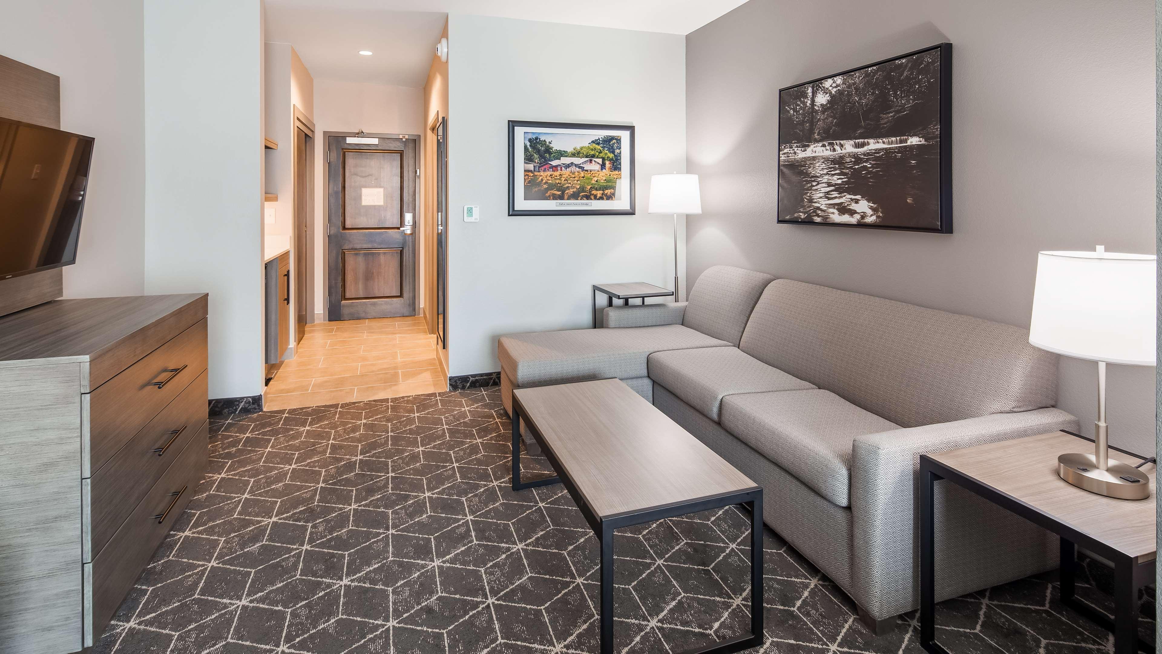 Best Western Plus Lawrenceburg Exterior photo