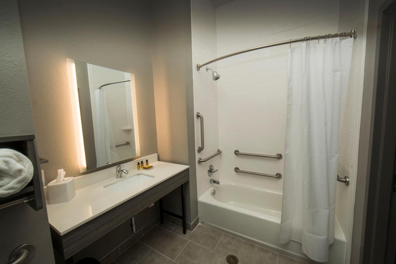 Best Western Plus Lawrenceburg Exterior photo
