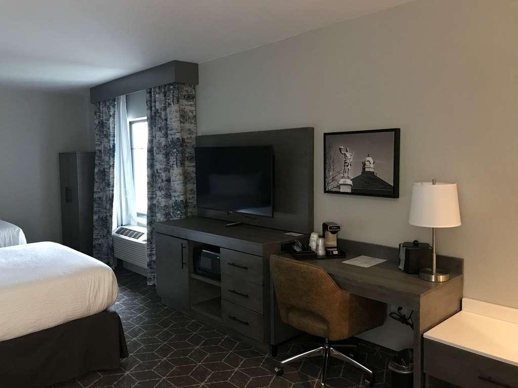 Best Western Plus Lawrenceburg Room photo
